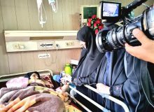 دیدار مدیرکل بهزیستی استان با والدین چهارقلوها