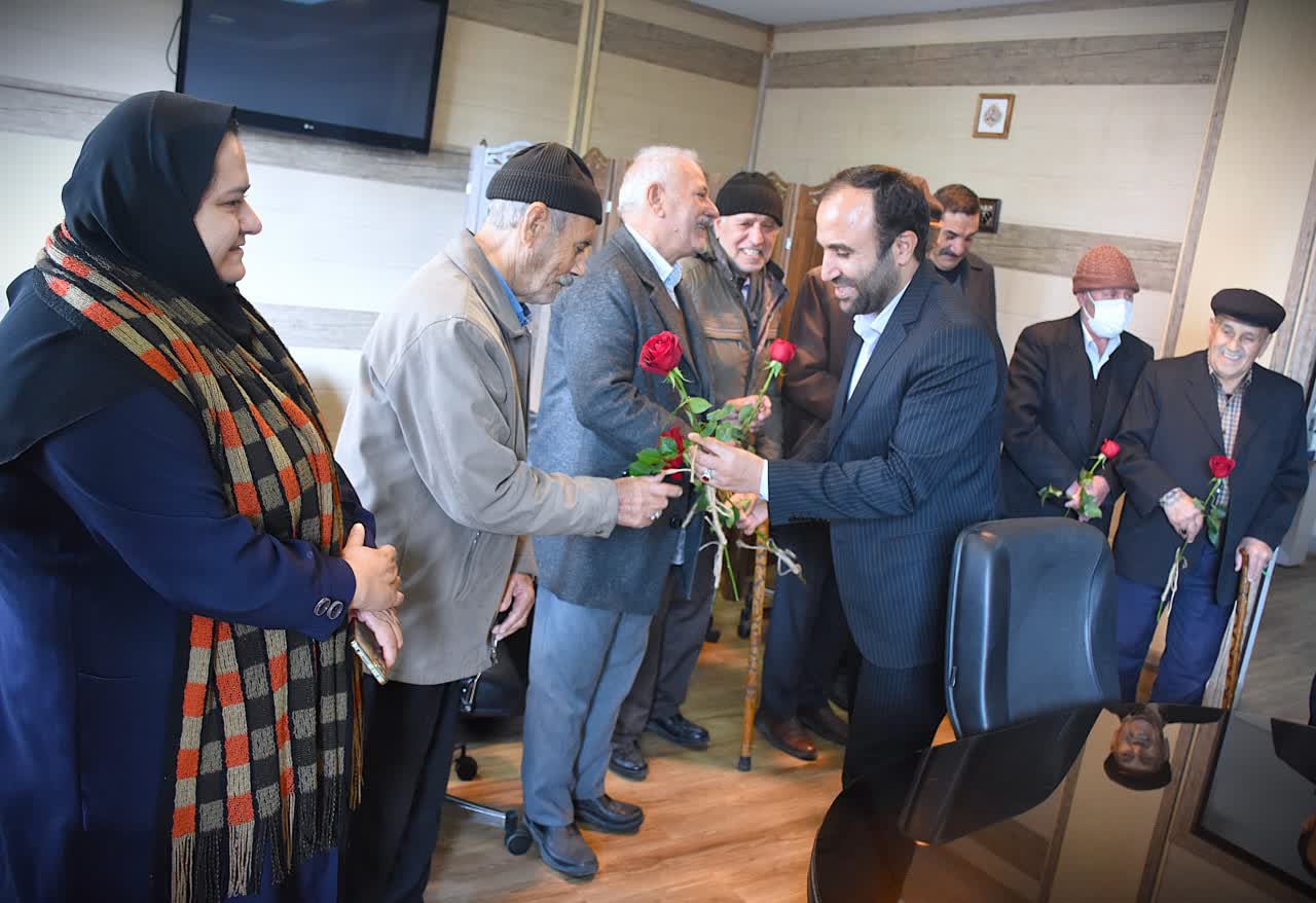 دیدار صمیمی با مدیرکل بهزیستی به‌ مناسبت روز پدر