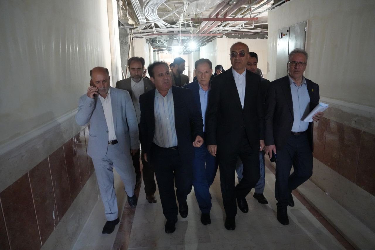 بازدید میدانی استاندار کرمانشاه از پروژه خوابگاه خواهران دانشگاه فرهنگیان