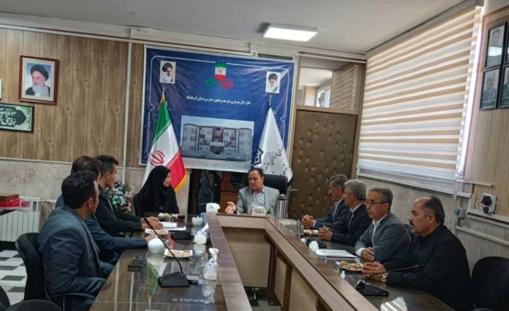 جلسه مدیرکل نوسازی مدارس با فرماندار روانسر