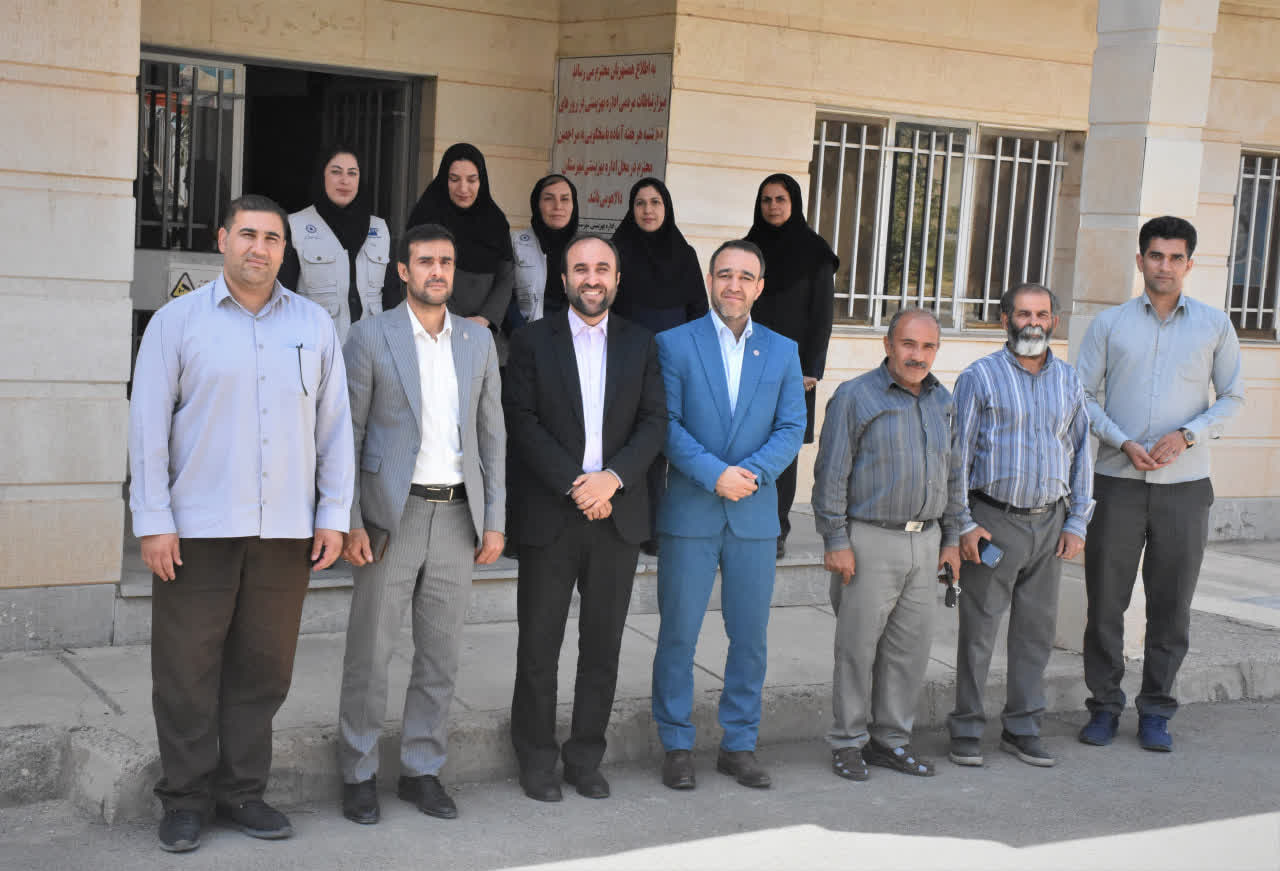 دیدار مدیرکل با کارکنان بهزیستی دالاهو