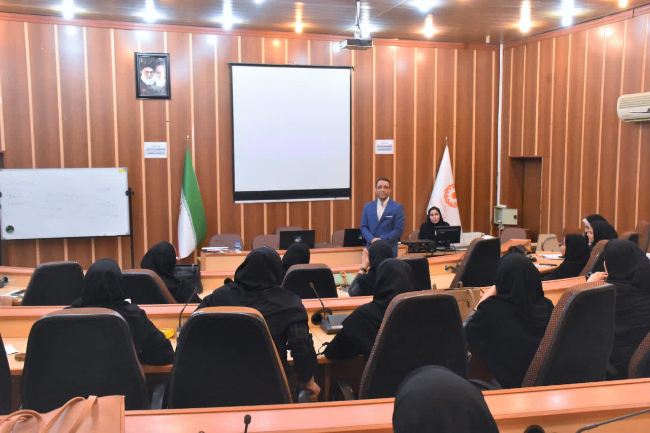 دوره آموزشیِ کمکهای اولیه روانشناختی در اورژانس اجتماعی