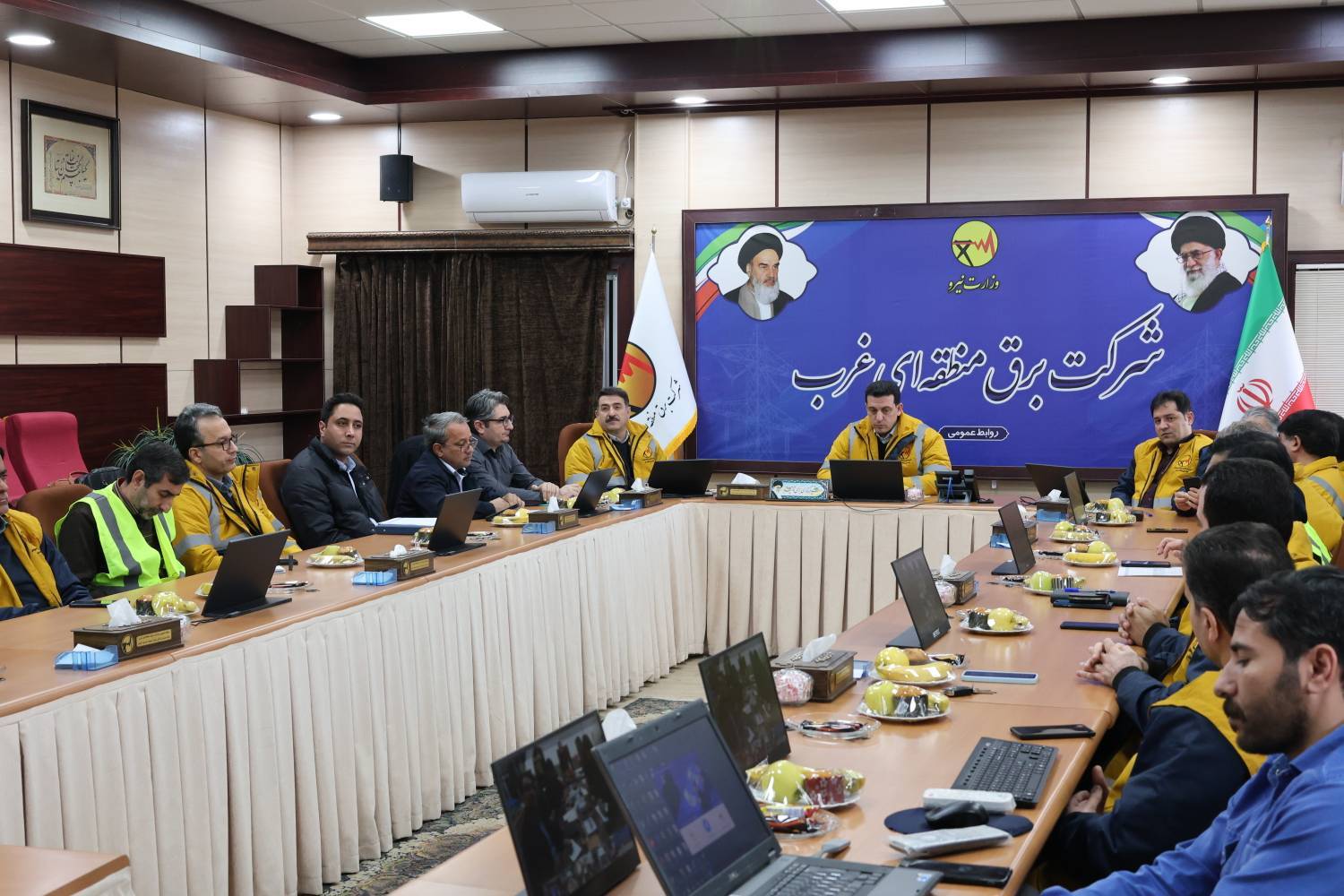 همایش «مدیریت مصرف برق با محوریت نقش بانوان، مدیران انرژی در خانه»