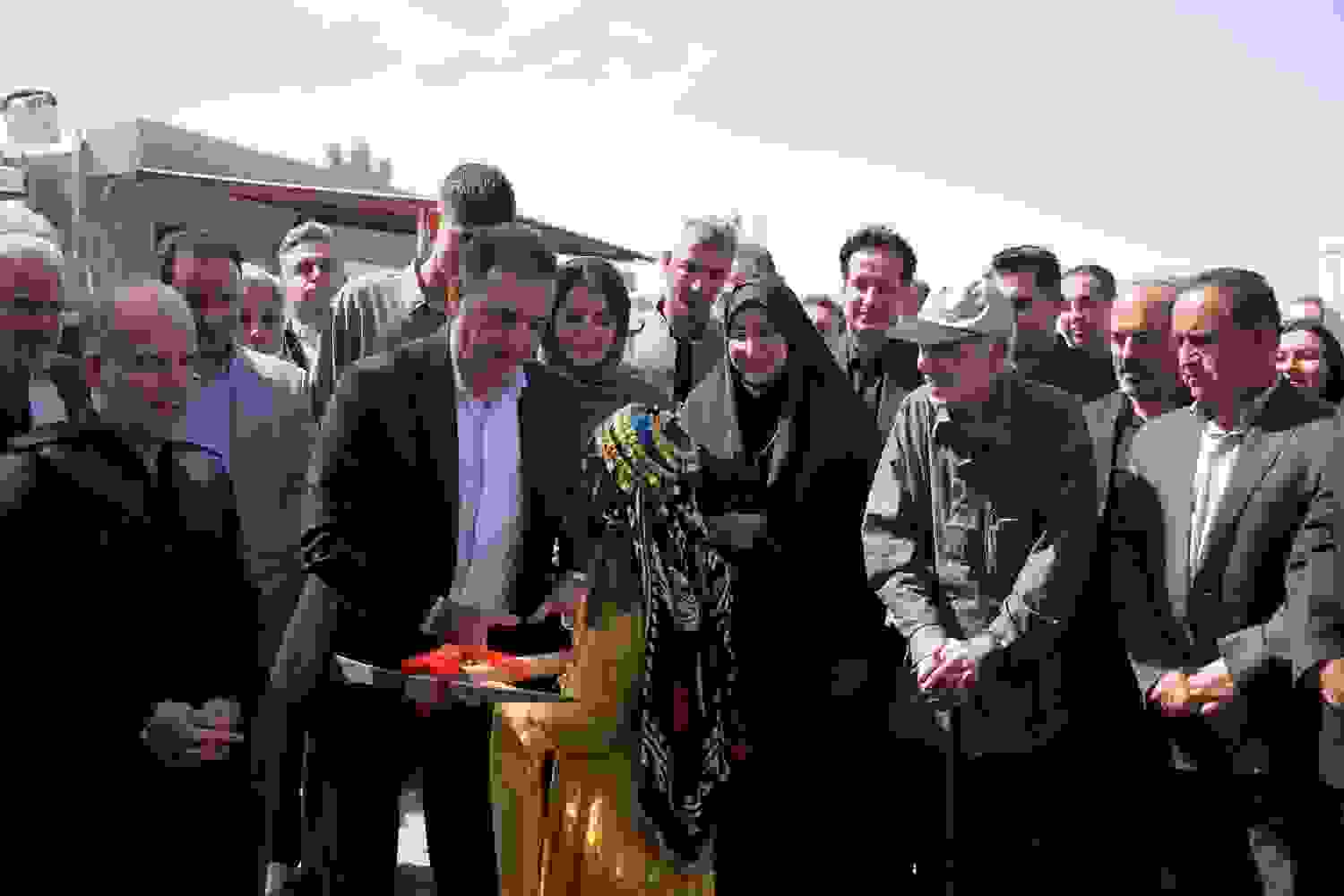 کلنگ زنی احداث مدرسه ۶ کلاسه زالوآب روانسر به یاد پدر خیر مدرسهساز